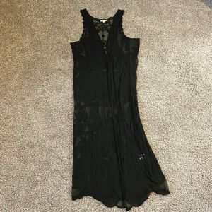 🍉  10 for $15 🍉 Beautiful swimsuit cover up or lace shall size S/M